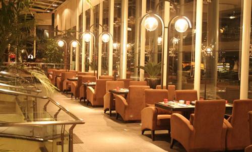 飲食公司品牌策劃受什么影響？